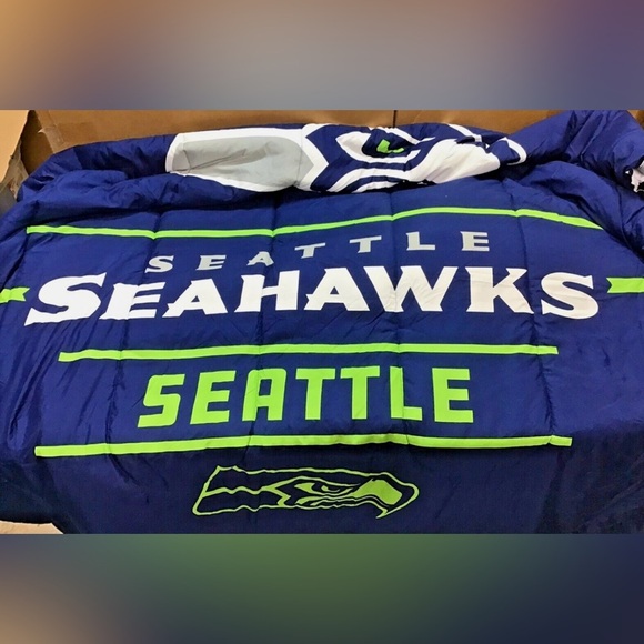 Seattle Seahawk Football Blanket - Picture 8 of 8